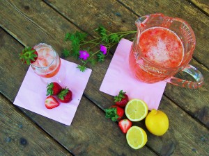 strawberry-lemonade-homemade